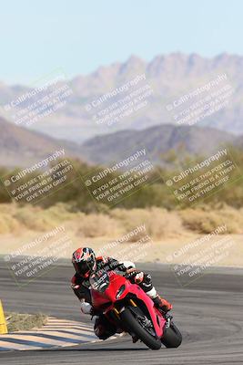 media/Nov-16-2025-Race Pace (Sun) [[8c5fa54630]]/Non Verified Riders (1st 20 Minutes)/2-Turn 10 (1010am)/